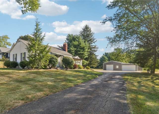 Property at 6276 Pilot Knob Ave, Louisville, OH 44641, 3 beds, 2 baths