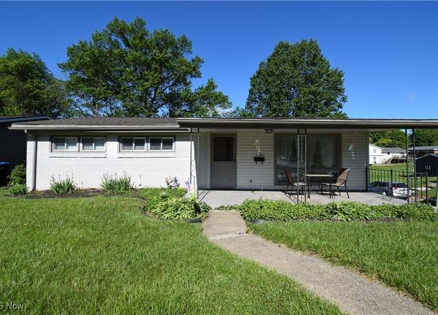 Property at 1939 Blue Ave, Zanesville, OH 43701, 3 beds, 2 baths