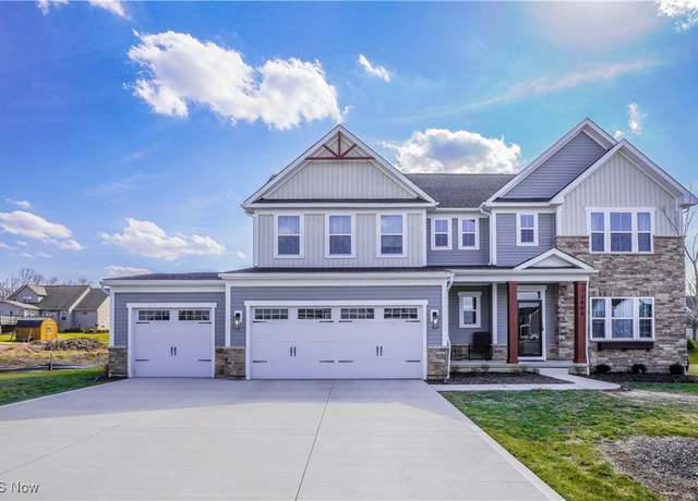 Property at 1404 Southbrook Cir NE, Canton, OH 44721, 5 beds, 4 baths