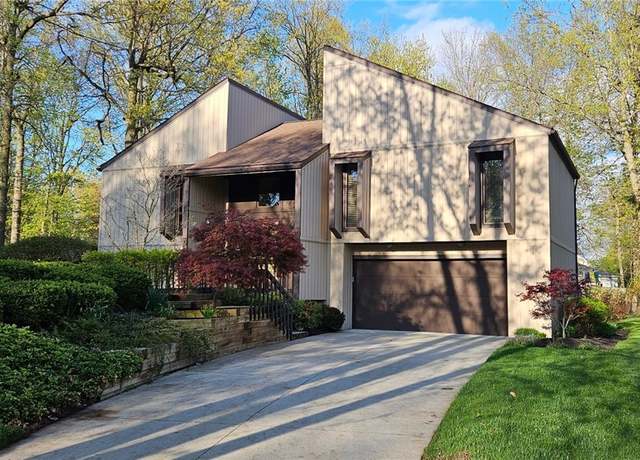 Property at 6949 Traymore Ct, Mentor, OH 44060, 3 beds, 1.5 baths