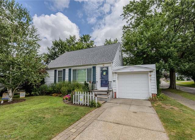 Property at 1639 Longwood Dr, Mayfield Heights, OH 44124, 3 beds, 2 baths
