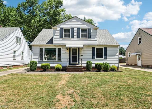 Property at 821 Bryn Mawr Ave, Wickliffe, OH 44092, 3 beds, 1 bath
