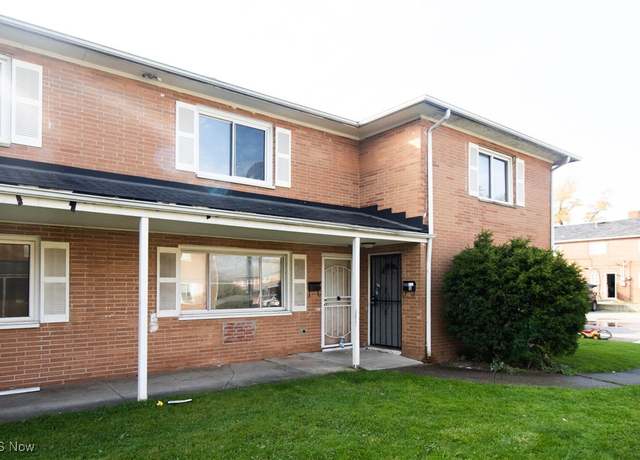 Property at 4925 Banbury Ct #2, Warrensville Heights, OH 44128, 2 beds, 1.5 baths