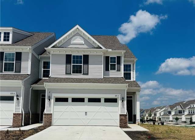 Property at 975-5 Memory Ln, Aurora, OH 44202, 3 beds, 2.5 baths