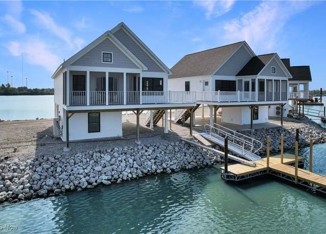 Property at 545 W Lakeshore Dr #7, Port Clinton, OH 43452, 3 beds, 2 baths