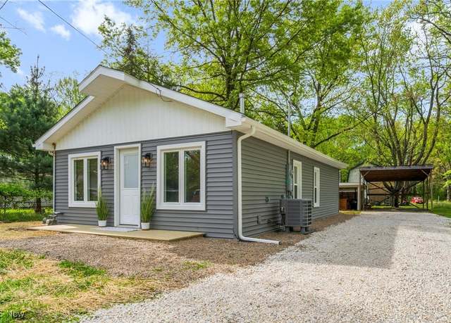 Property at 17469 Laurel Ave, Lake Milton, OH 44429, 2 beds, 1 bath
