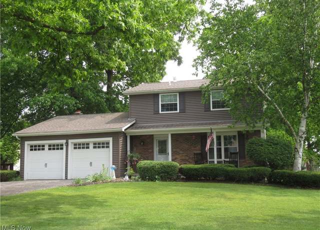 Property at 3137 Meanderwood Dr, Canfield, OH 44406, 3 beds, 1.5 baths