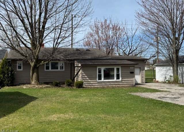 Property at 1654 Woodhurst Ave, Mayfield Heights, OH 44124, 3 beds, 1 bath