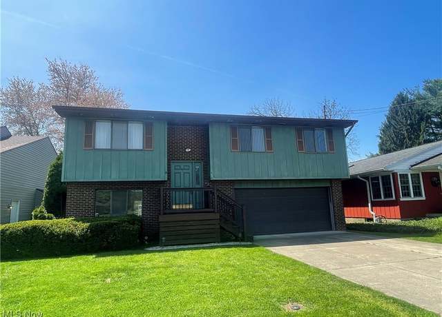 Property at 416 59th St, Vienna, WV 26105, 3 beds, 2.5 baths