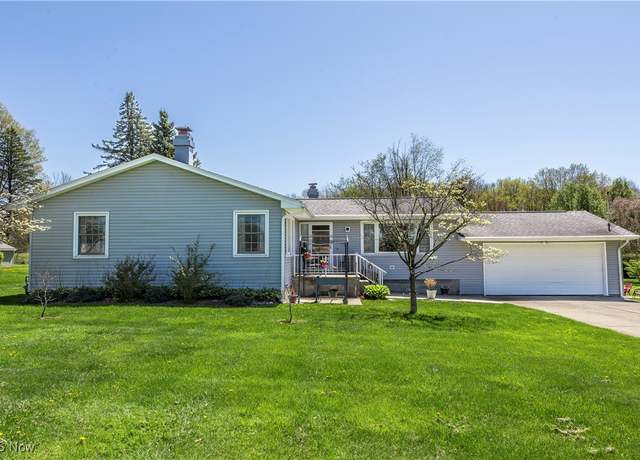Property at 1777 Cherry Ln, Hubbard, OH 44425, 3 beds, 2 baths