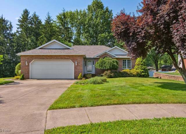 Property at 215 Bailey Ct, Doylestown, OH 44230, 3 beds, 2 baths