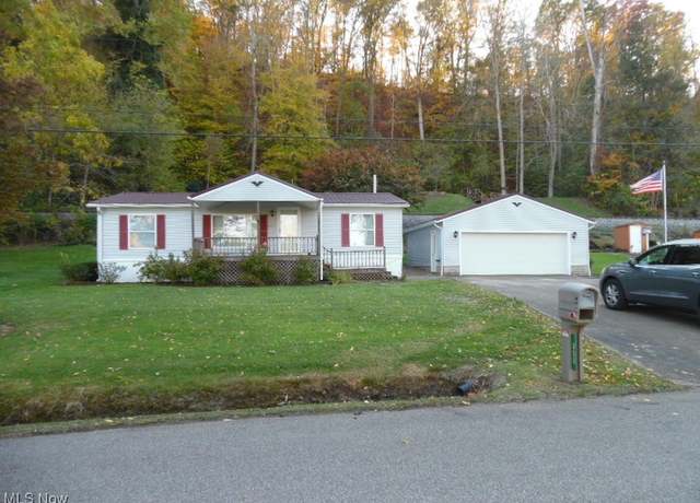 Property at 355 Muskingum River Rd, Marietta, OH 45750, 3 beds, 2 baths