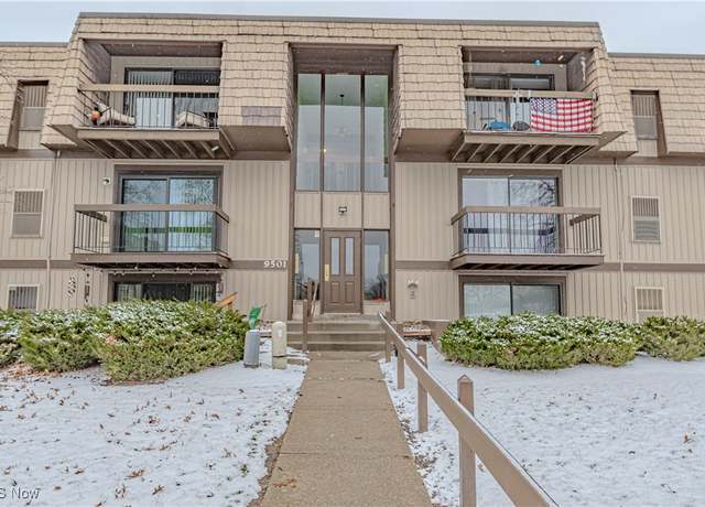 Property at 9501 Sunrise Blvd, North Royalton, OH 44133, 2 beds, 2 baths