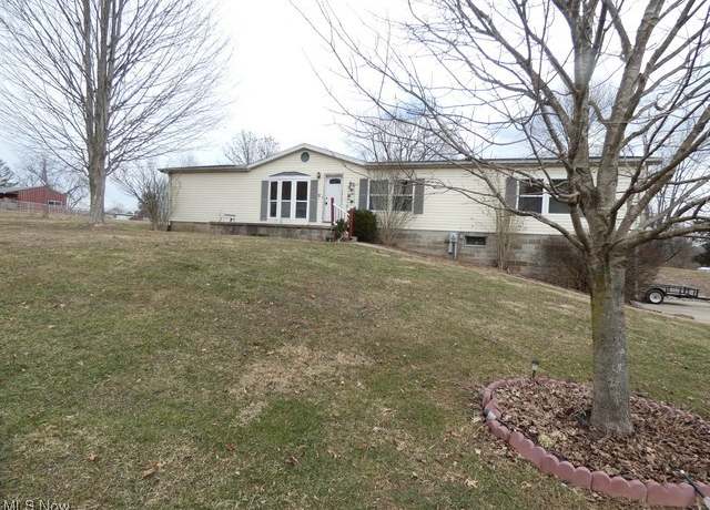 Property at 11380 Valley Dr, The Plains, OH 45780, 5 beds, 3 baths