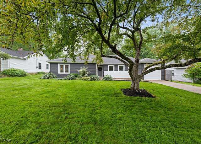 Property at 461 Overwood Rd, Akron, OH 44313, 3 beds, 1.5 baths
