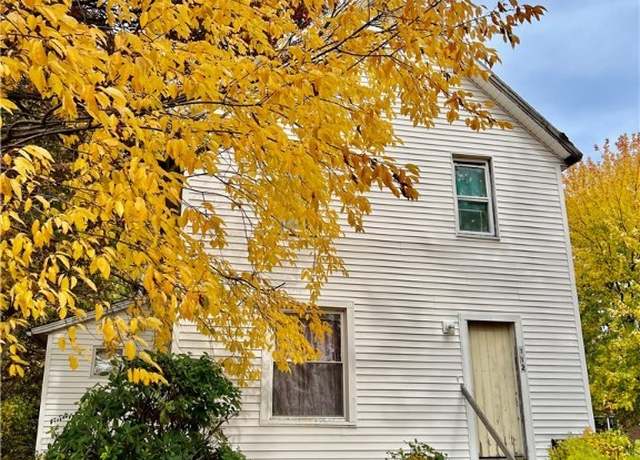 Property at 112 E College St, Alliance, OH 44601, 5 beds, 1.5 baths