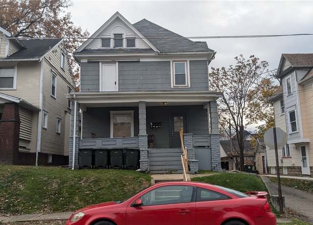 Property at 1018 9th St NW, Canton, OH 44703, 5 beds, 4 baths