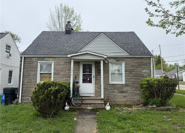 Property at 17213 Lotus Dr, Cleveland, OH 44128, 2 beds, 1 bath