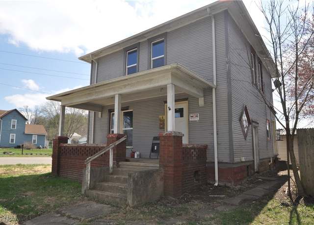 Property at 1337 Chestnut St, Coshocton, OH 43812, 4 beds, 2 baths