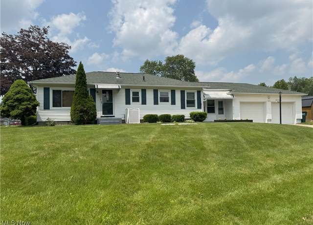 Property at 280 37th St SW, Barberton, OH 44203, 3 beds, 2 baths