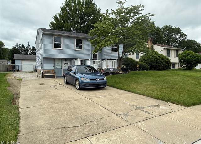 Property at 148 Summerberry Ln, Niles, OH 44446, 4 beds, 3 baths