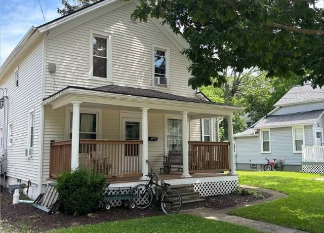 Property at 206 Court St, Chardon, OH 44024, 5 beds, 3 baths