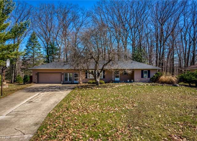 Property at 8327 Eastwood Dr, Broadview Heights, OH 44147, 3 beds, 2 baths