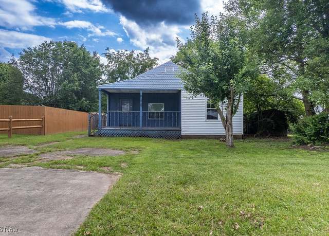 Property at 1312 12th St, Vienna, WV 26105, 3 beds, 2 baths