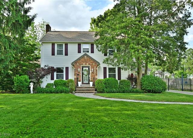 Property at 3053 E Market St, Warren, OH 44483, 5 beds, 2.5 baths