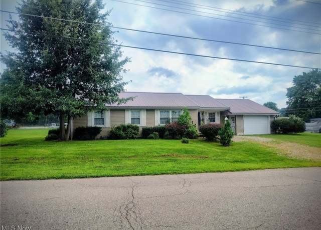Property at 16 Beech Rock Dr, South Zanesville, OH 43701, 3 beds, 2 baths