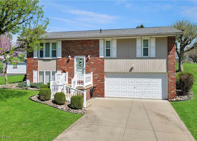 Property at 220 Bantam Ridge Ct, Wintersville, OH 43953, 3 beds, 2.5 baths