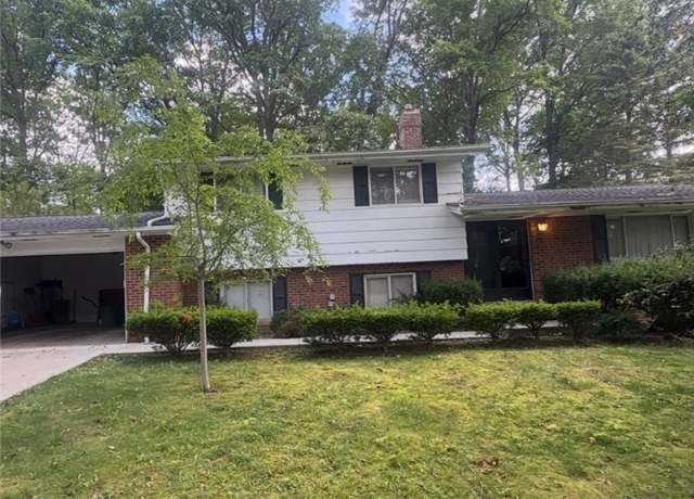 Property at 6701 Westview Dr, Brecksville, OH 44141, 3 beds, 1.5 baths