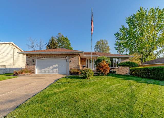 Property at 1071 Gettysburg Dr, Parma, OH 44134, 3 beds, 2 baths