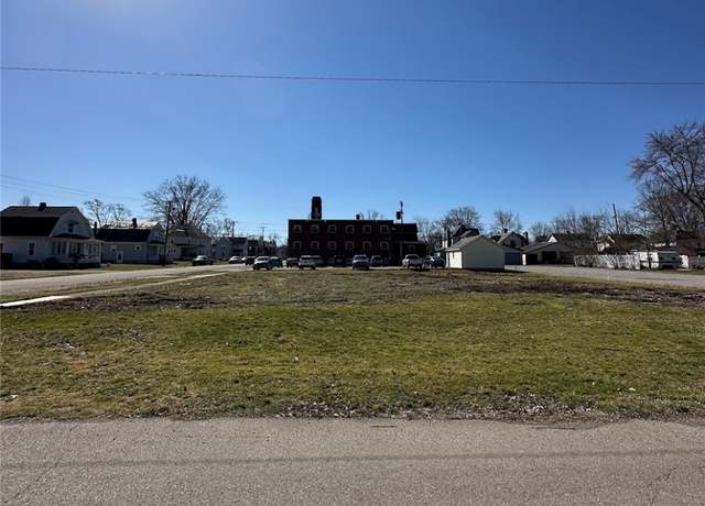 Property at 555 N 16th St, Sebring, OH 44672