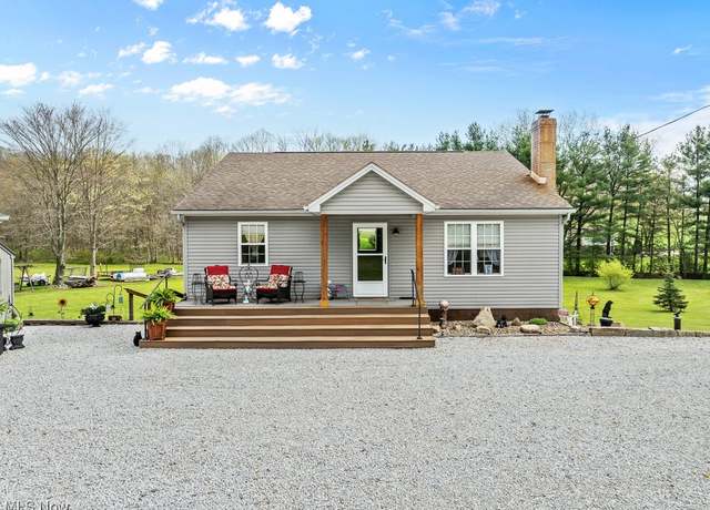 Property at 14157 Lisbon St NE, Paris, OH 44669, 3 beds, 2 baths