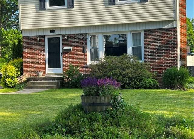 Property at 1750 Kingsley, Akron, OH 44313, 4 beds, 1.5 baths