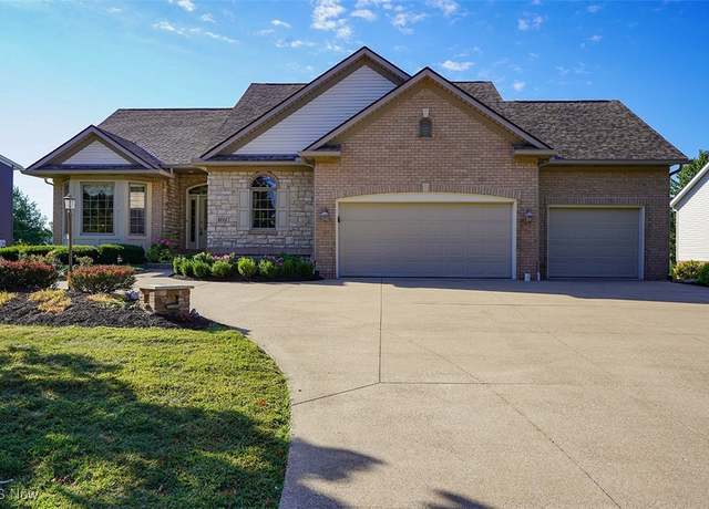 Property at 2022 Kingscote Cir NE, North Canton, OH 44720, 3 beds, 3 baths