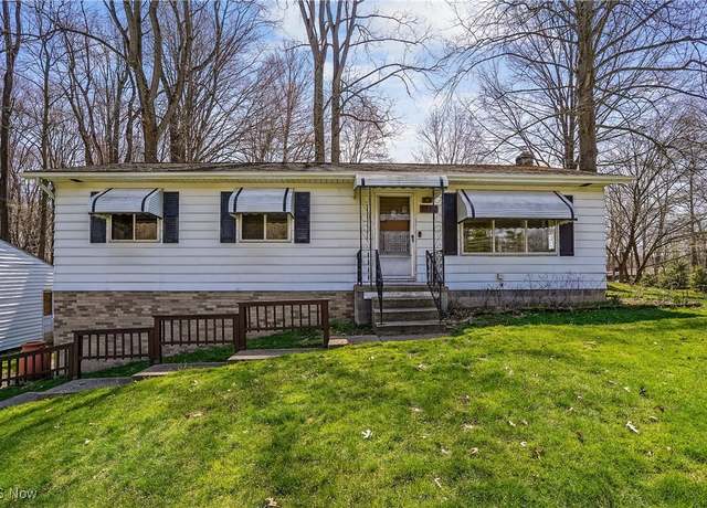 Property at 1386 Mctaggart Rd, Stow, OH 44224, 4 beds, 2 baths