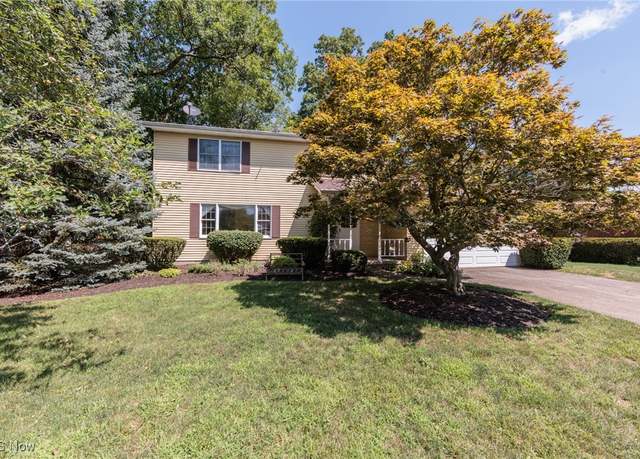Property at 3957 Skyview Dr, Brunswick, OH 44212, 4 beds, 2.5 baths