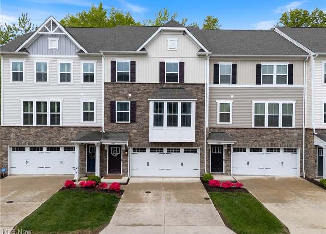 Property at 1494 Chenin Run, Avon, OH 44011, 3 beds, 2.5 baths