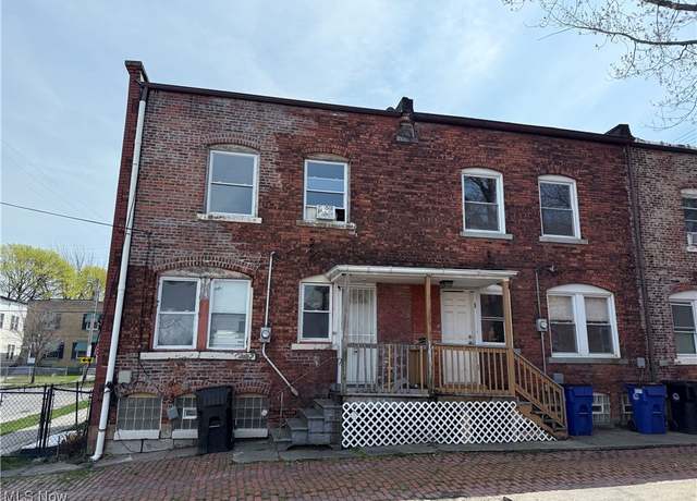 Property at 2082 W 98th St, Cleveland, OH 44102, 3 beds, 1 bath