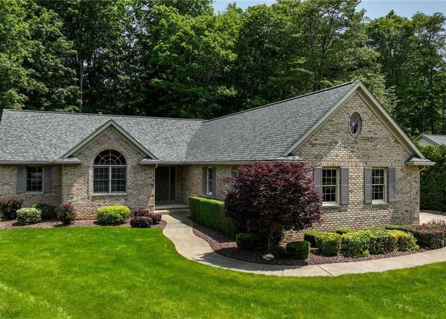 Property at 43 W Maple Dr, Seville, OH 44273, 3 beds, 2.5 baths