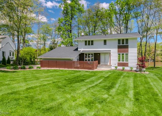 Property at 8733 Lake Forest Trl, Chagrin Falls, OH 44023, 3 beds, 2.5 baths