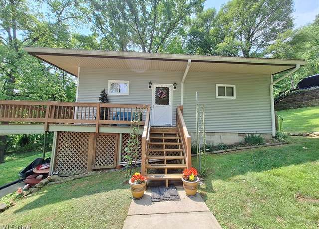 Property at 47033 Tomahawk Dr, Negley, OH 44441, 3 beds, 2 baths
