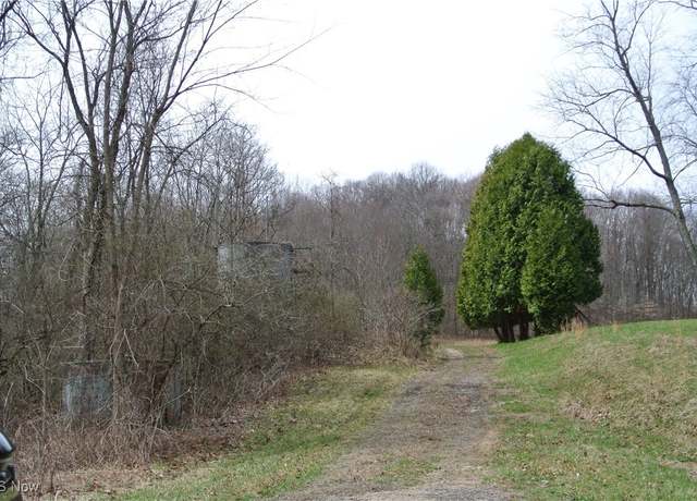 Property at 69517 Hopewell Rd, Cambridge, OH 43725