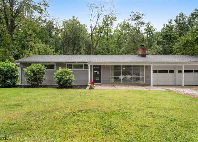 Property at 808 Bell Rd, Chagrin Falls, OH 44022, 3 beds, 2 baths