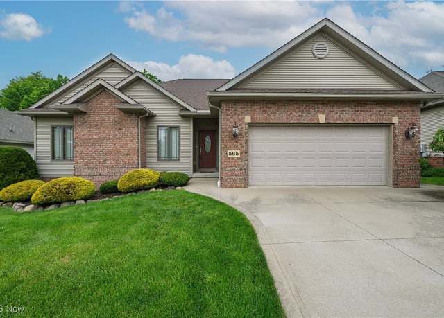 Property at 565 Sonora Dr, Barberton, OH 44203, 3 beds, 2 baths