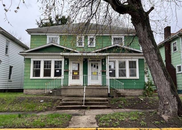 Property at 3331-33 West St, Weirton, WV 26062, 6 beds, 2 baths
