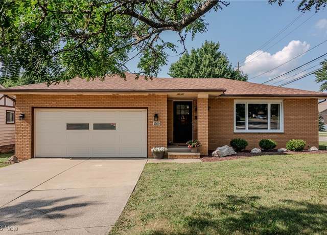 Property at 1100 Winchester Dr, Parma, OH 44134, 3 beds, 2 baths