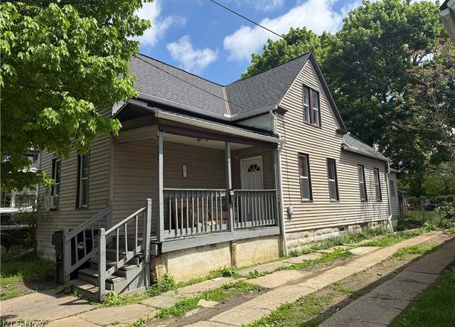 Property at 3283 W 54th St, Cleveland, OH 44102, 2 beds, 1 bath